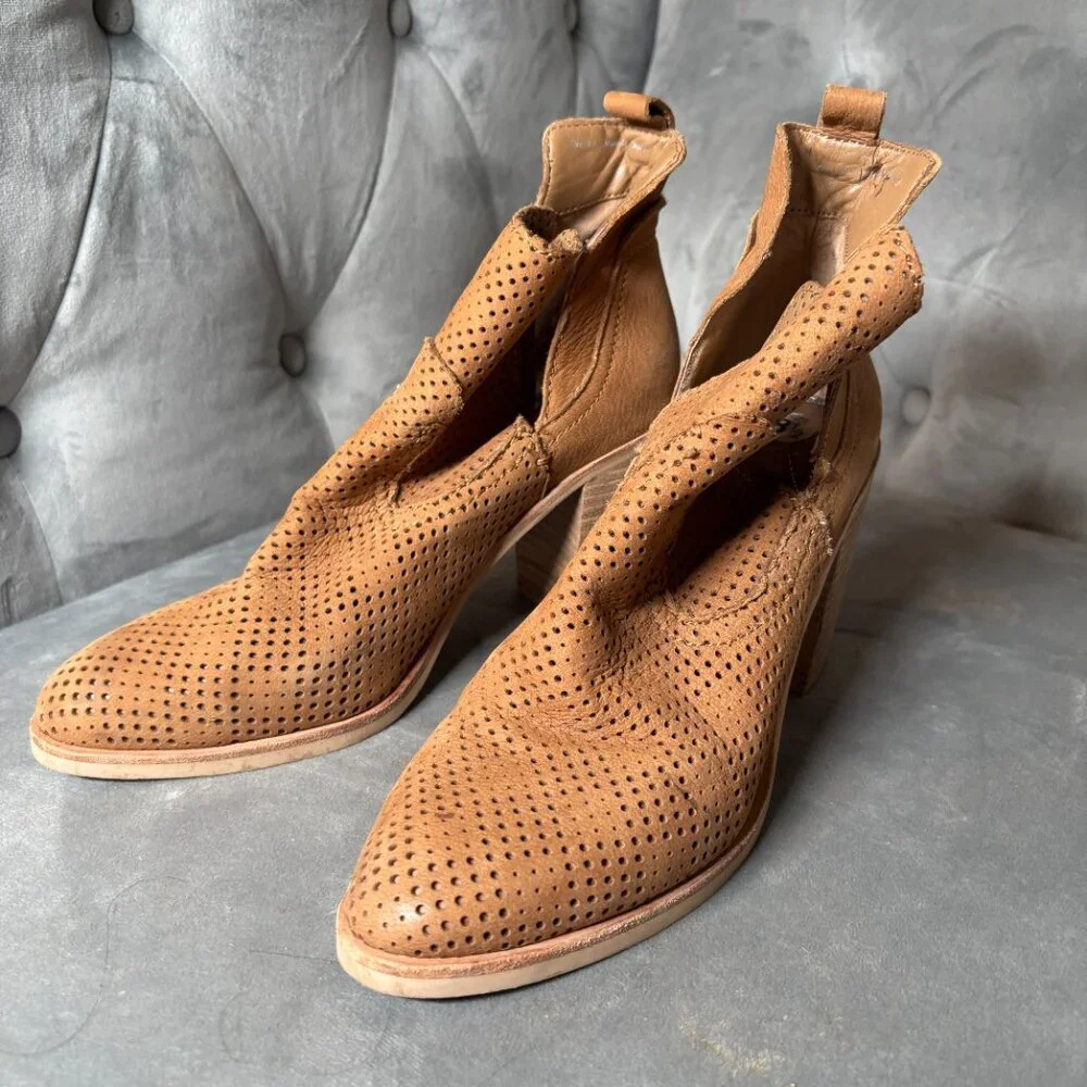 Dolce Vita Perforated Leather Ankle Booties – Tan‎ – Women’s 8.5